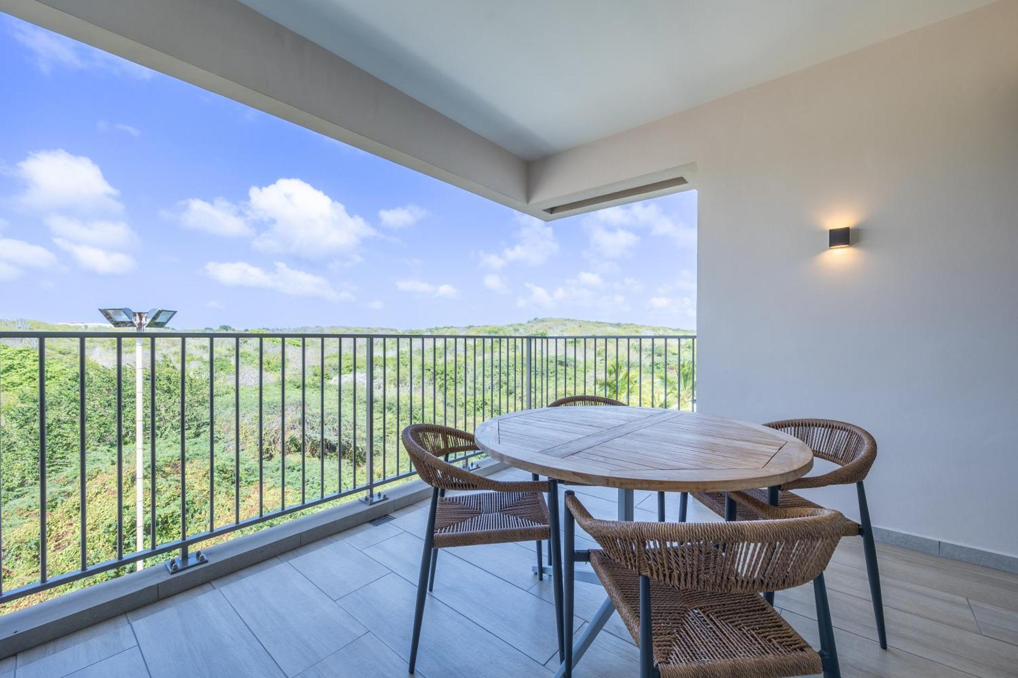 Dolphin Suites & Wellness Curacao Виллемстад Экстерьер фото