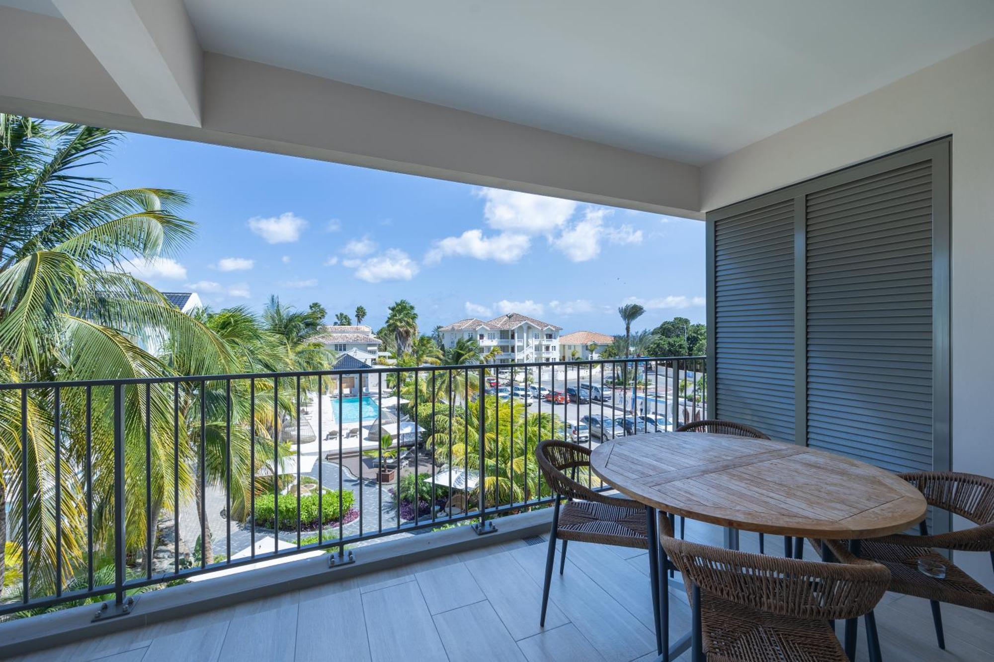 Dolphin Suites & Wellness Curacao Виллемстад Экстерьер фото