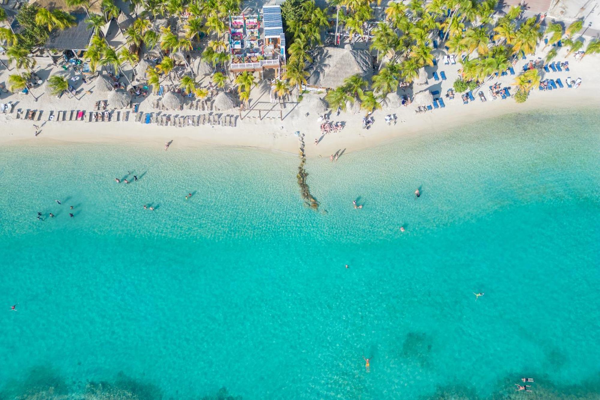 Dolphin Suites & Wellness Curacao Виллемстад Экстерьер фото