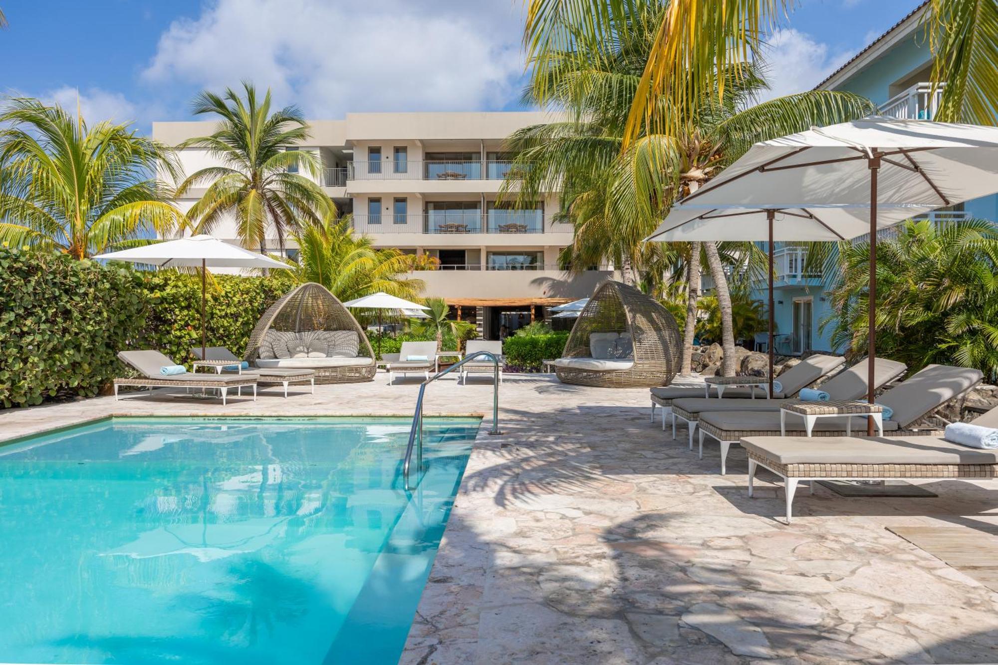Dolphin Suites & Wellness Curacao Виллемстад Экстерьер фото