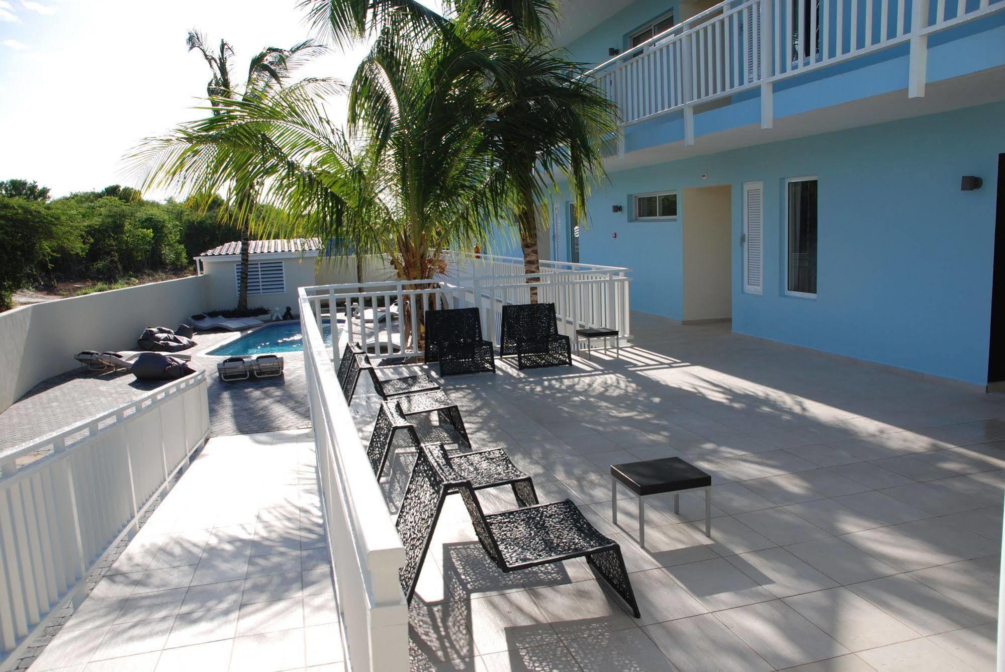 Dolphin Suites & Wellness Curacao Виллемстад Экстерьер фото