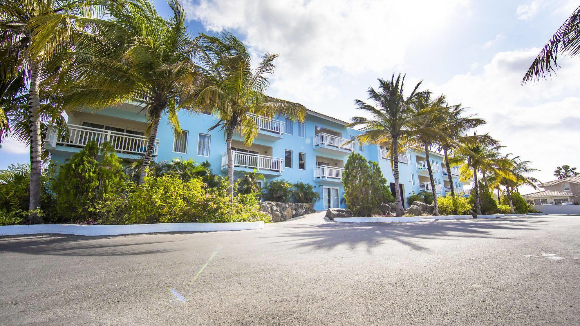 Dolphin Suites & Wellness Curacao Виллемстад Экстерьер фото