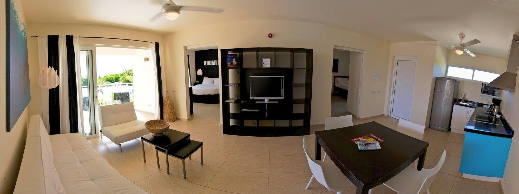 Dolphin Suites & Wellness Curacao Виллемстад Номер фото